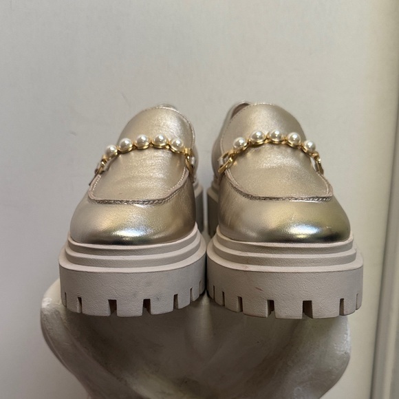 STUART WEITZMAN Perla Imitation Pearl Lug Sole Loafer ) SIZE 8.5 B women H6N9 - Picture 4 of 12